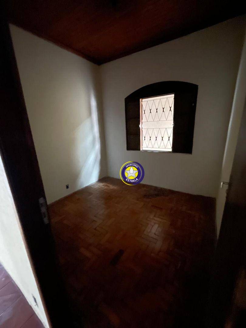 Casa para alugar com 3 quartos, 250M2 - Foto 3