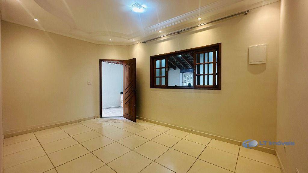 Casa à venda com 3 quartos, 100m² - Foto 5