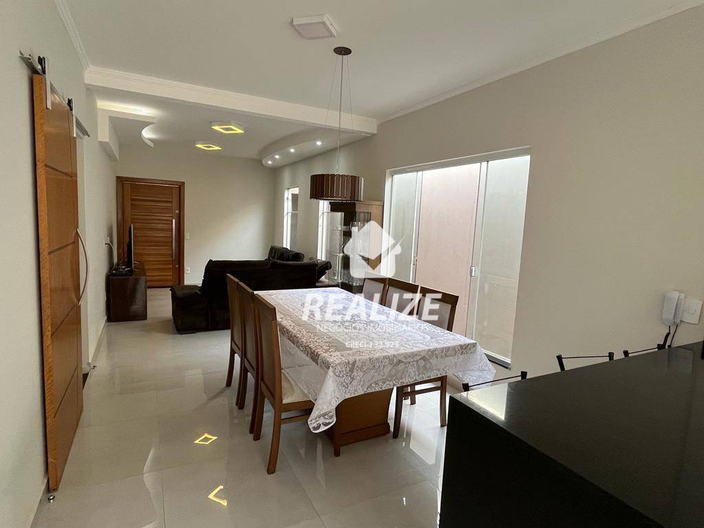 Casa à venda com 3 quartos, 200m² - Foto 12