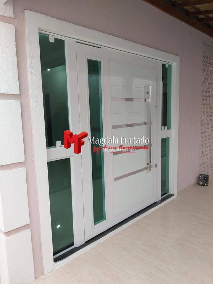 Casa à venda com 3 quartos, 157m² - Foto 1