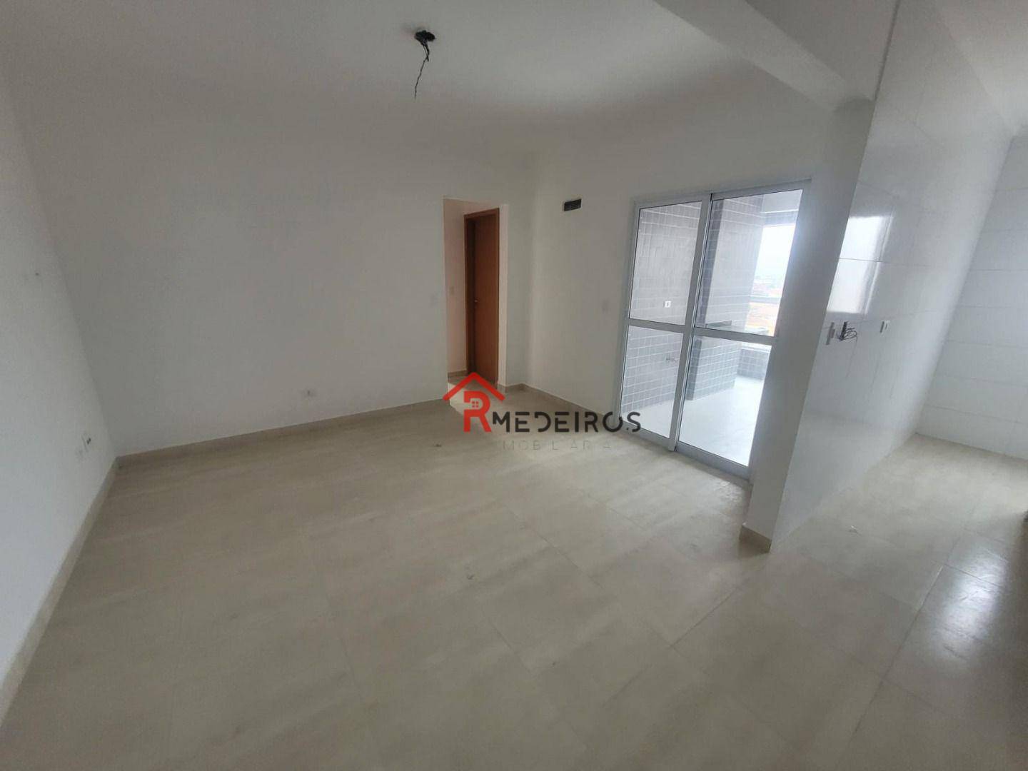 Apartamento à venda com 2 quartos, 63m² - Foto 2