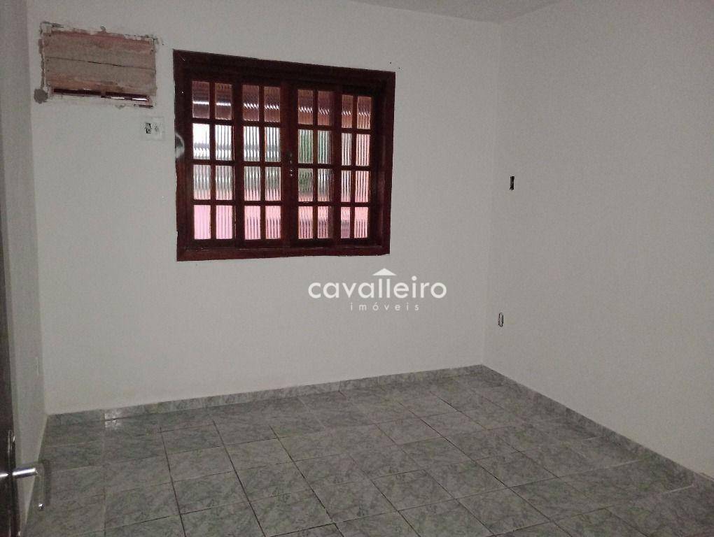 Casa à venda com 2 quartos, 72m² - Foto 11