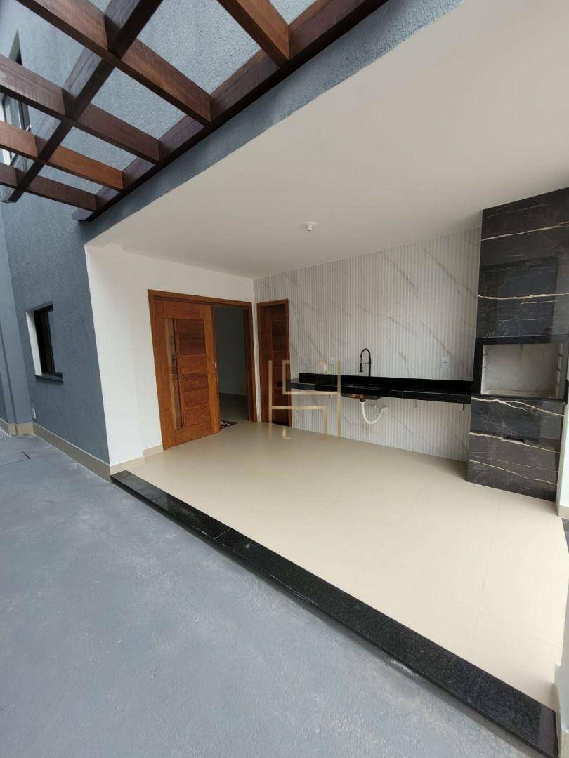 Casa à venda com 3 quartos, 124m² - Foto 9