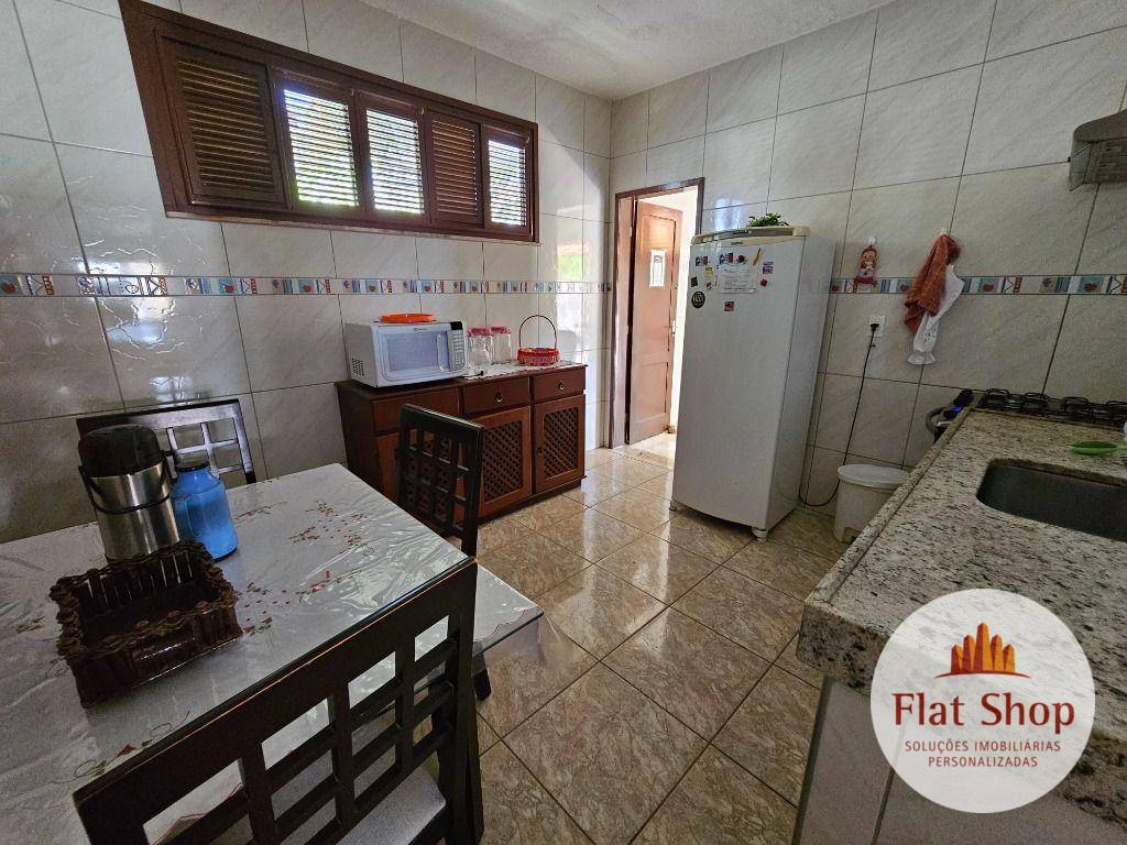 Casa à venda com 4 quartos, 320m² - Foto 7