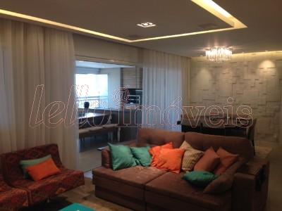 Apartamento para alugar com 2 quartos, 141m² - Foto 2