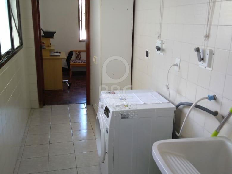 Apartamento à venda com 4 quartos, 220m² - Foto 9