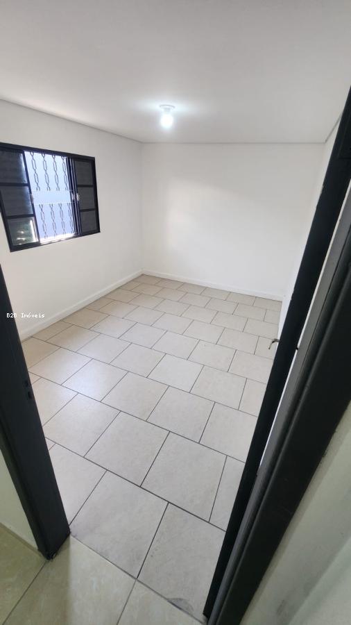 Casa à venda com 2 quartos, 115m² - Foto 9