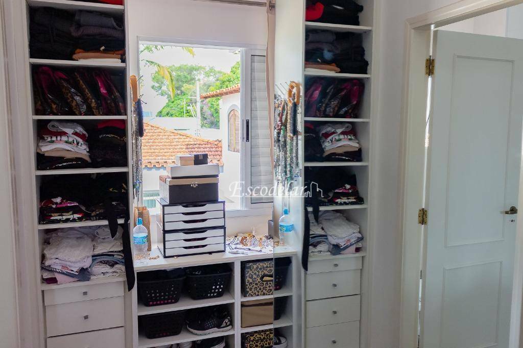 Casa à venda com 4 quartos, 330m² - Foto 35