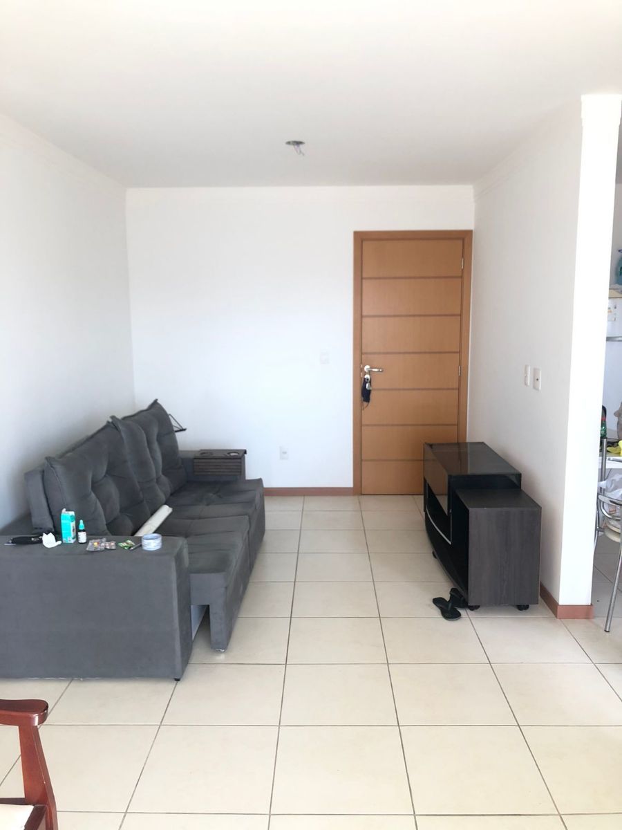 Apartamento à venda com 2 quartos, 67m² - Foto 4