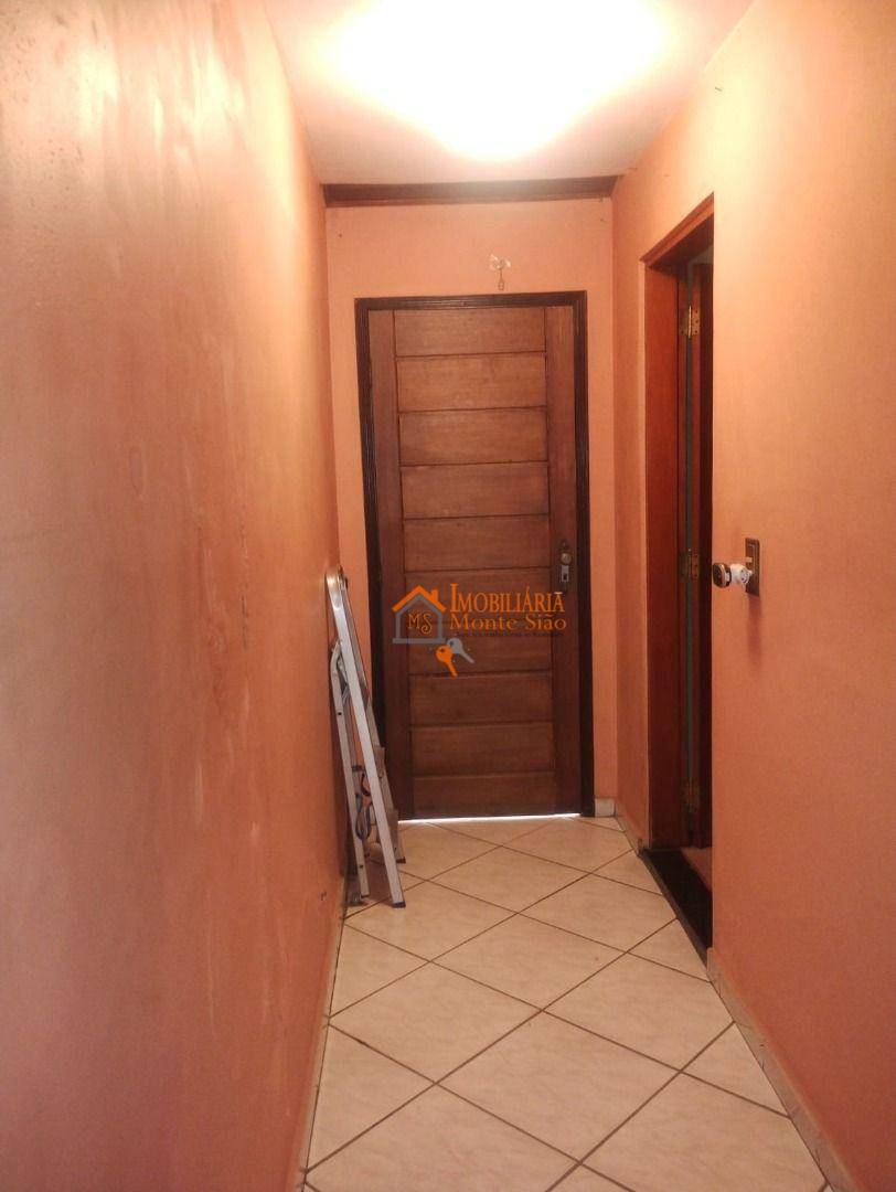 Sobrado à venda com 3 quartos, 220m² - Foto 3