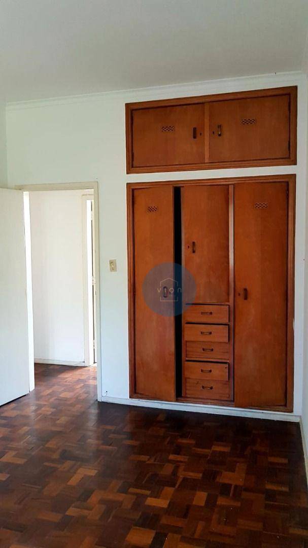 Apartamento para alugar com 3 quartos, 140m² - Foto 11