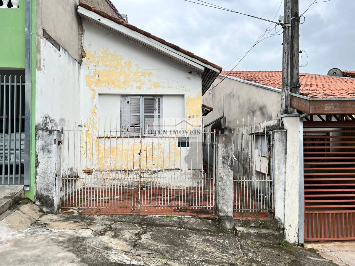 Casa à venda com 3 quartos, 150m² - Foto 1