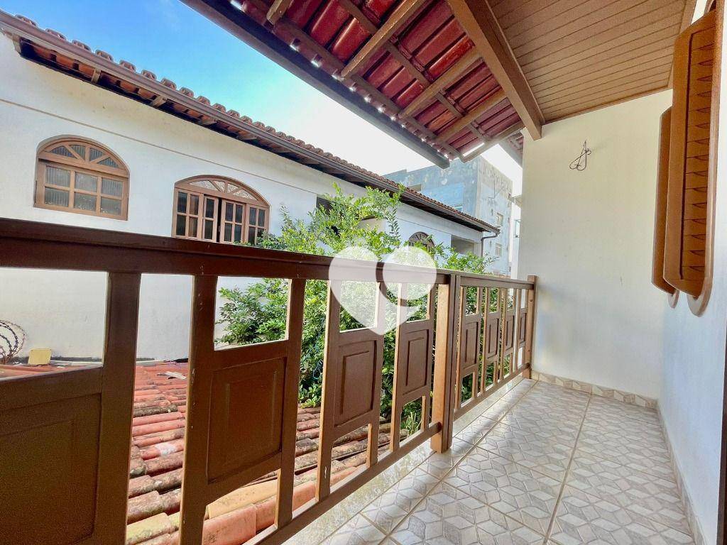 Casa à venda com 6 quartos, 428m² - Foto 22