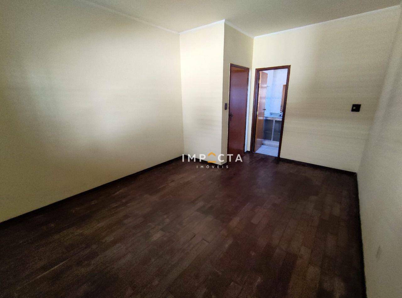 Casa à venda com 4 quartos, 177m² - Foto 8