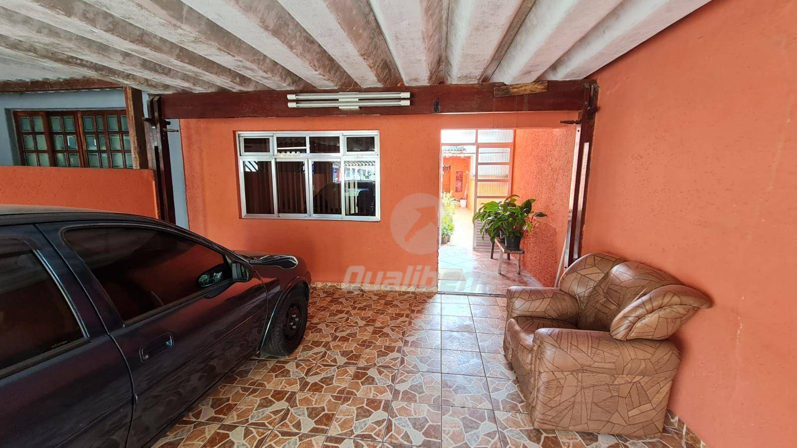 Casa à venda com 6 quartos, 302m² - Foto 1