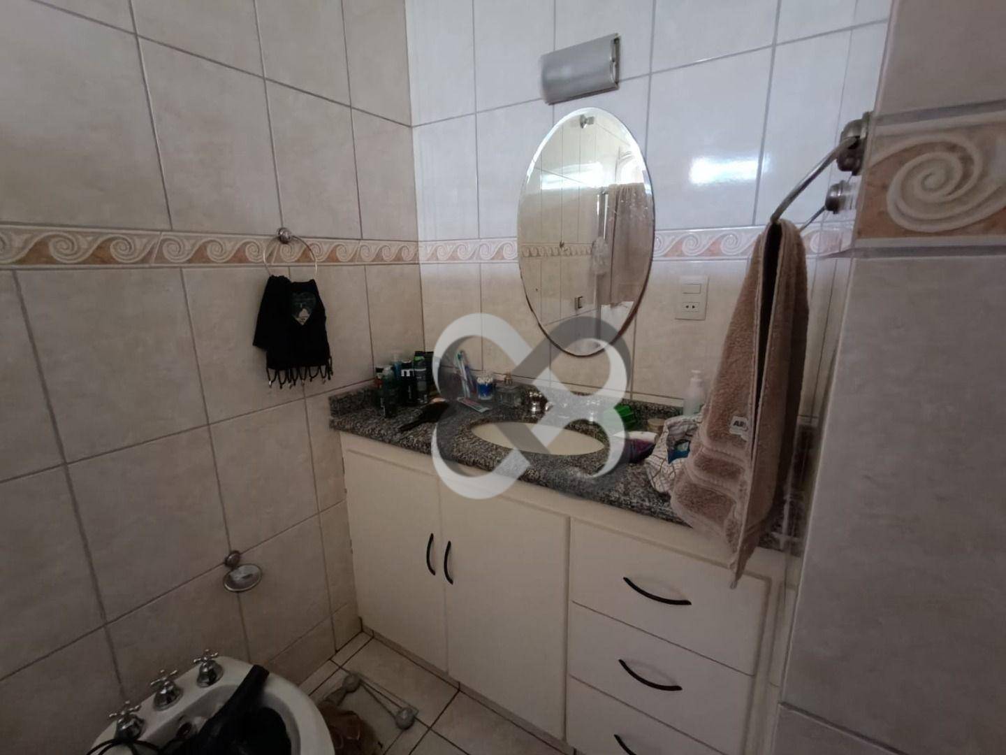 Casa à venda com 4 quartos, 217m² - Foto 10