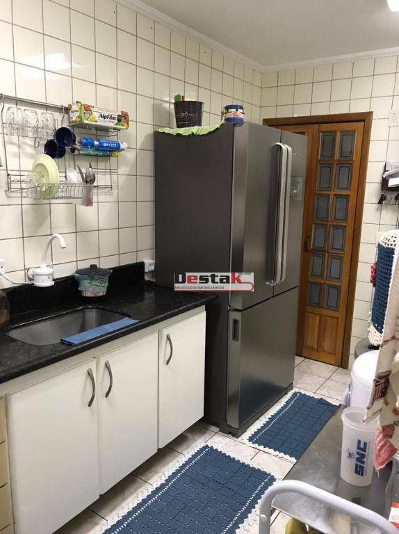 Apartamento à venda com 2 quartos, 80m² - Foto 42