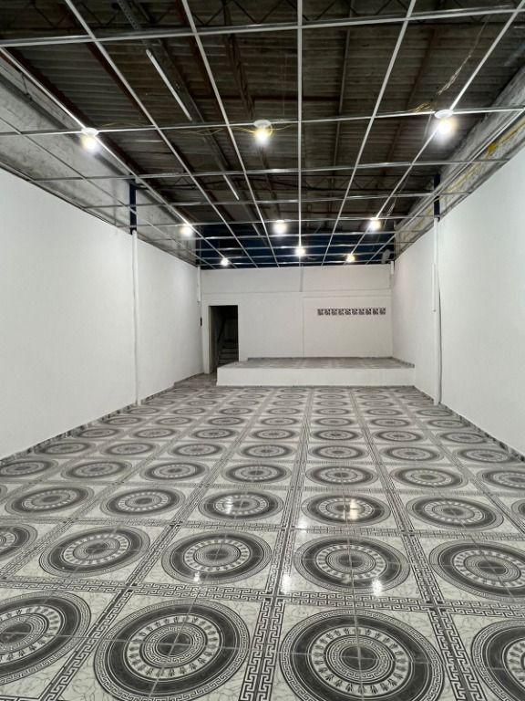 Loja-Salão para alugar, 130m² - Foto 1