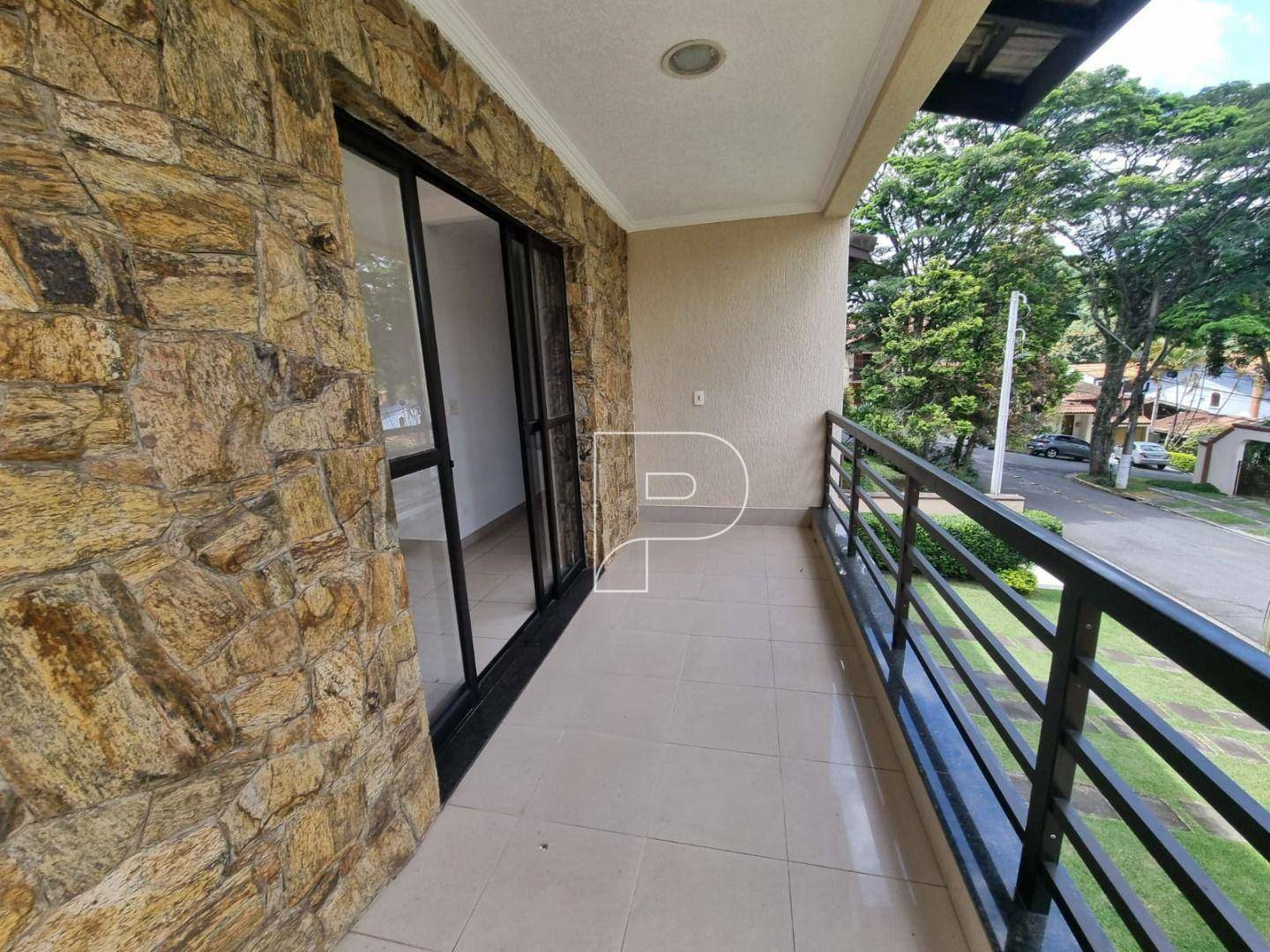 Casa para alugar com 4 quartos, 329m² - Foto 13