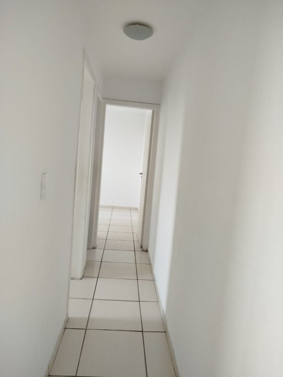 Apartamento para alugar com 2 quartos, 55m² - Foto 10