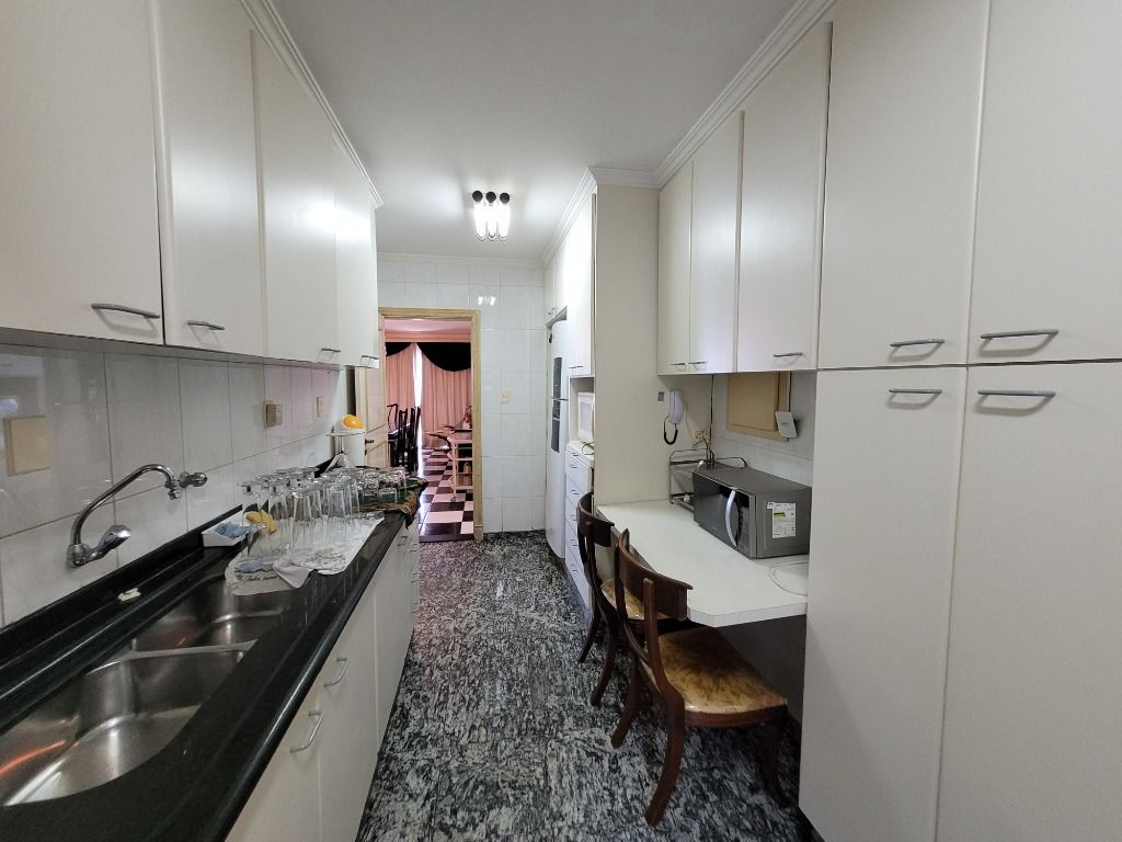 Apartamento à venda com 3 quartos, 260m² - Foto 20