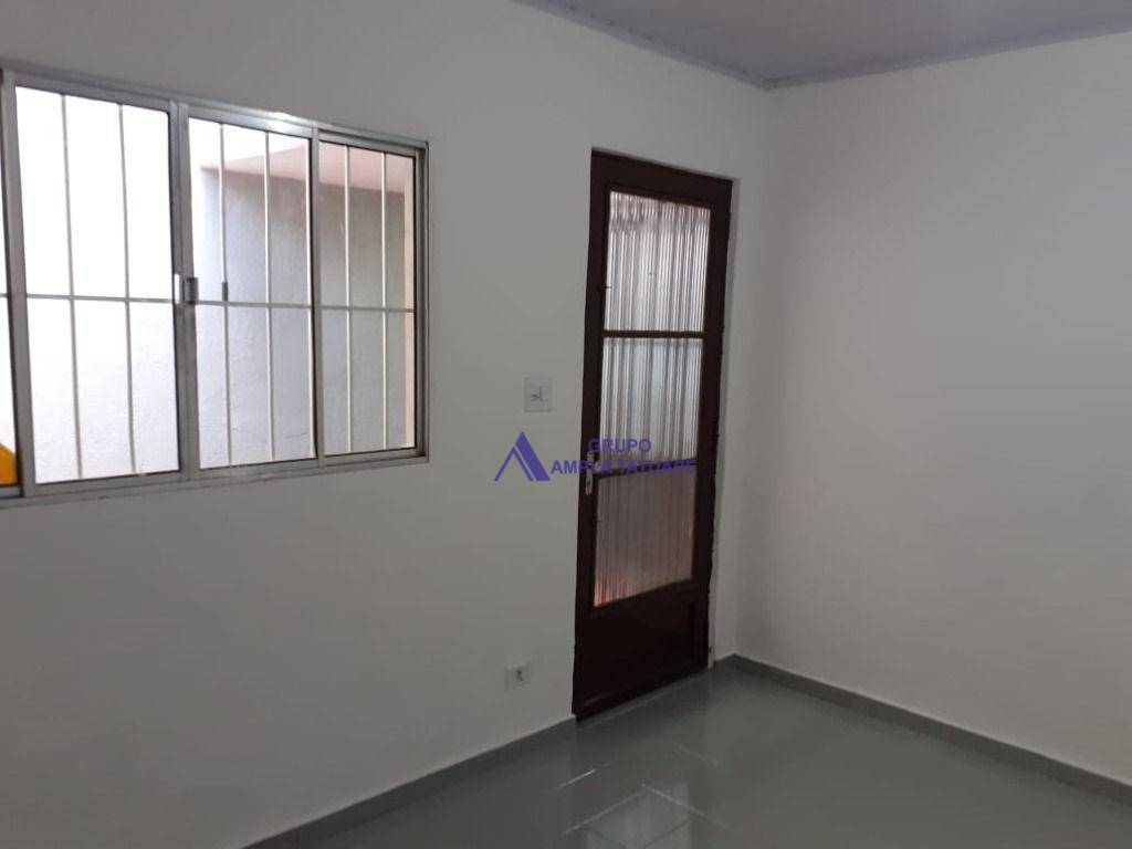 Casa para alugar com 2 quartos, 100m² - Foto 8