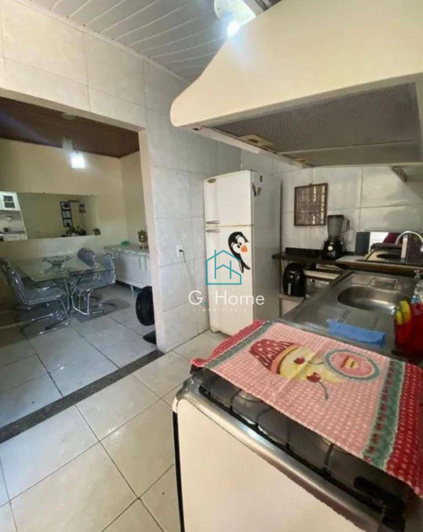 Casa à venda com 3 quartos, 300m² - Foto 3