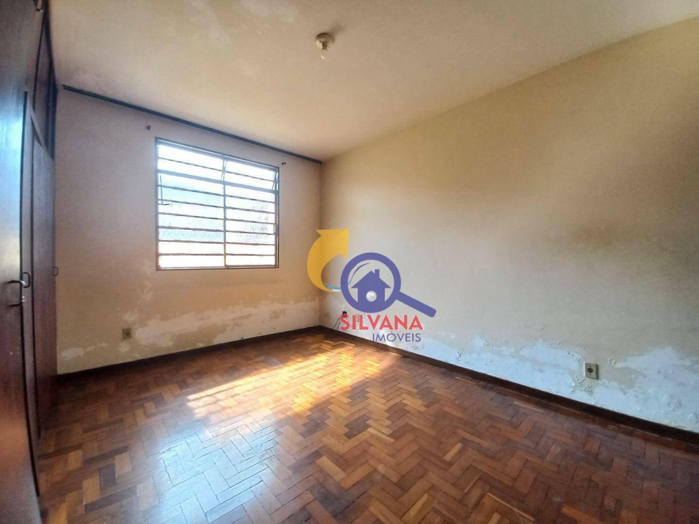 Casa à venda com 3 quartos, 260m² - Foto 16