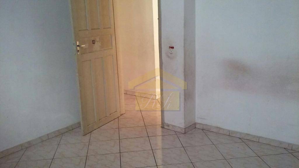 Casa à venda com 1 quarto, 150m² - Foto 12