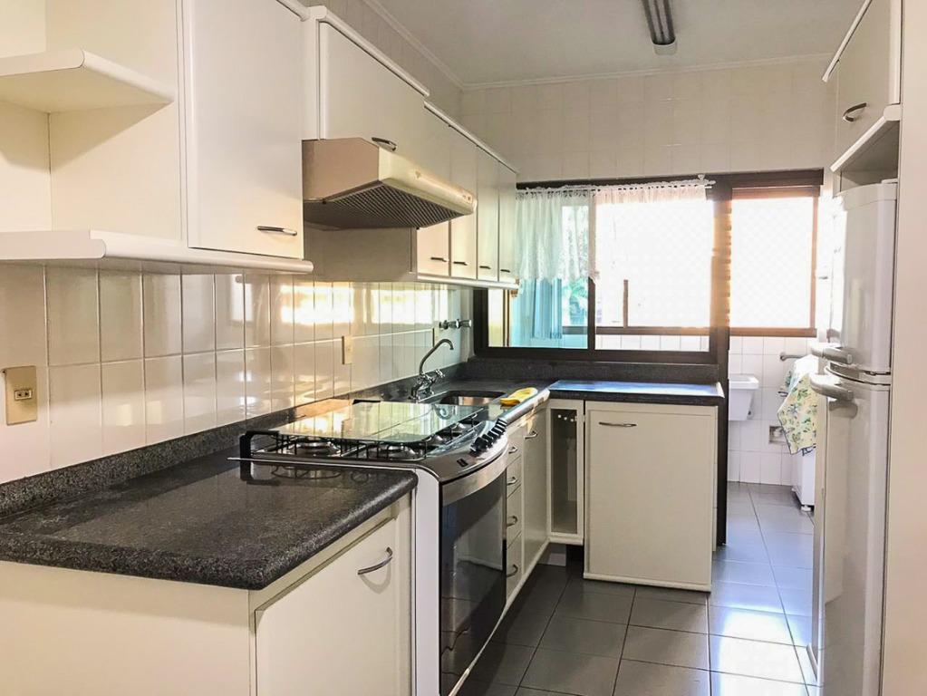 Apartamento à venda com 3 quartos, 190m² - Foto 17