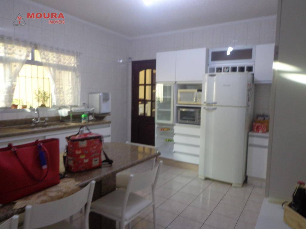 Sobrado à venda com 3 quartos, 248m² - Foto 5