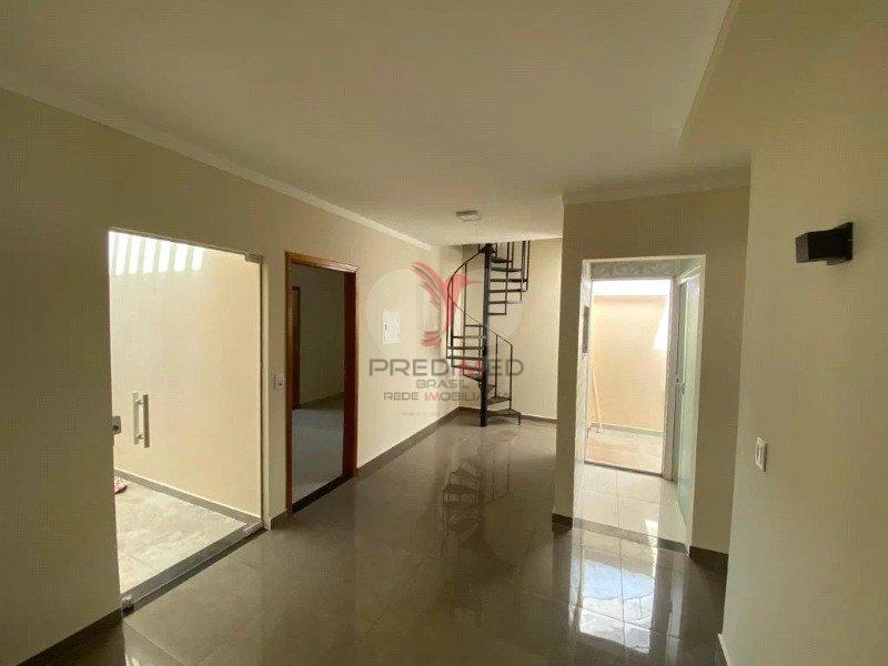 Apartamento à venda com 4 quartos, 222m² - Foto 1