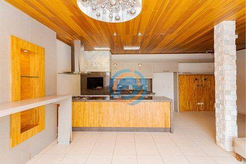 Sobrado, 3 quartos, 221 m² - Foto 2