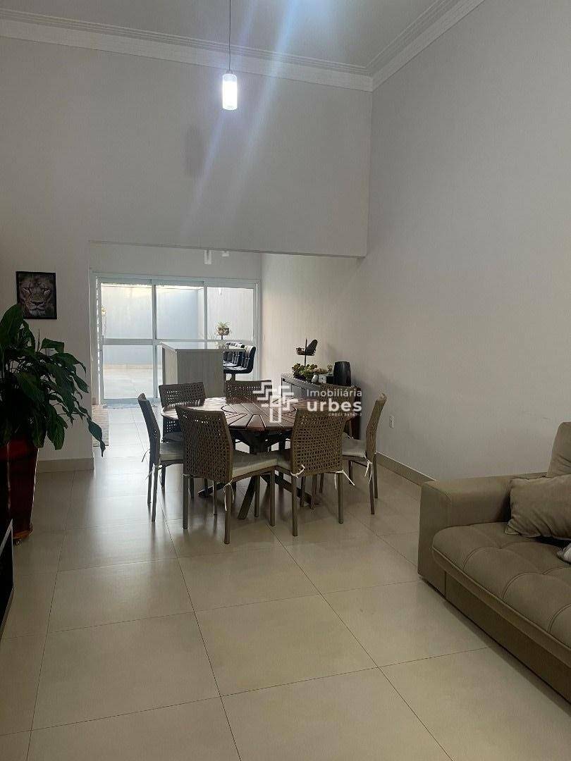 Casa à venda com 3 quartos, 148m² - Foto 4