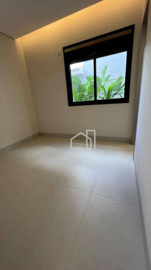 Casa à venda com 3 quartos, 229m² - Foto 15