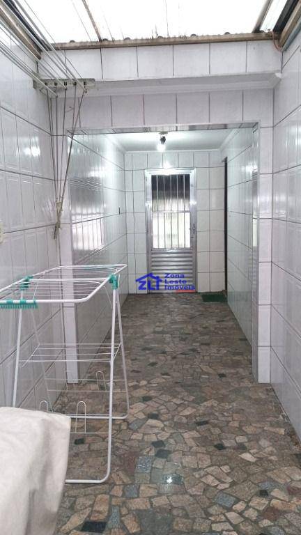 Sobrado à venda com 2 quartos, 141m² - Foto 24