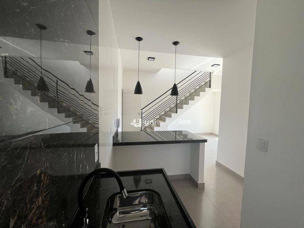 Cobertura à venda com 3 quartos, 108m² - Foto 5
