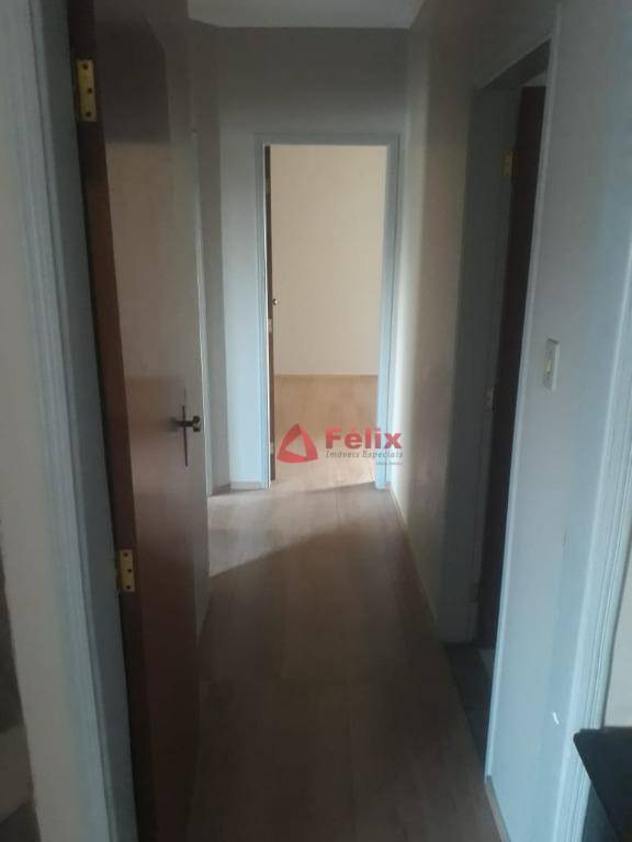 Apartamento à venda com 4 quartos, 140m² - Foto 11