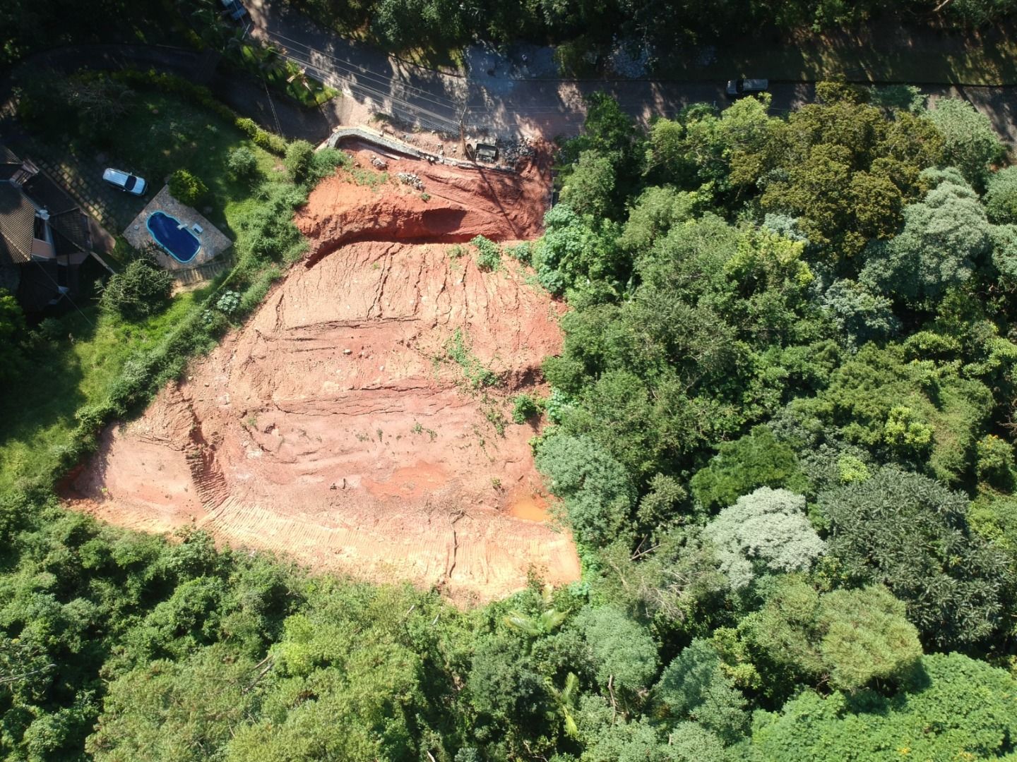 Terreno à venda, 1900M2 - Foto 1