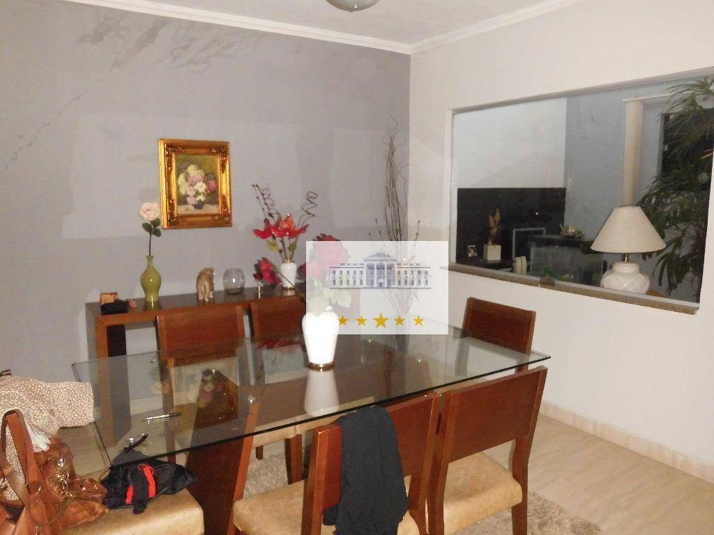 Casa à venda com 3 quartos, 280m² - Foto 10