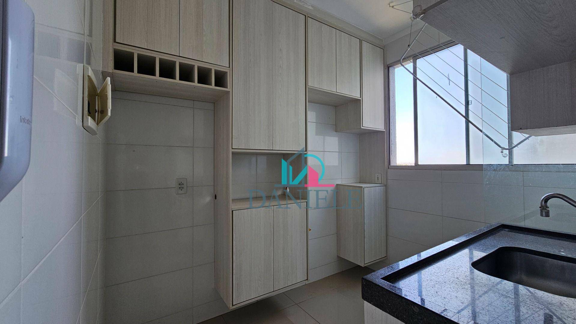 Apartamento à venda com 2 quartos, 44m² - Foto 3