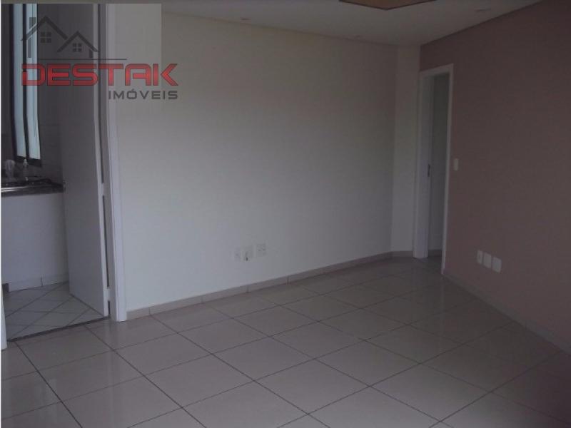 Apartamento para alugar com 3 quartos, 98m² - Foto 2