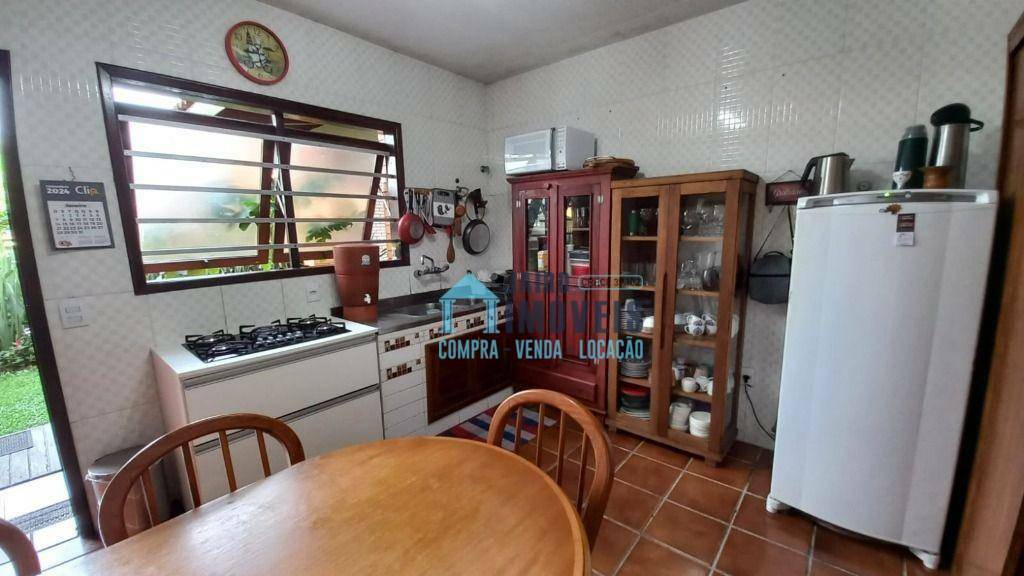 Casa à venda com 3 quartos, 290m² - Foto 20