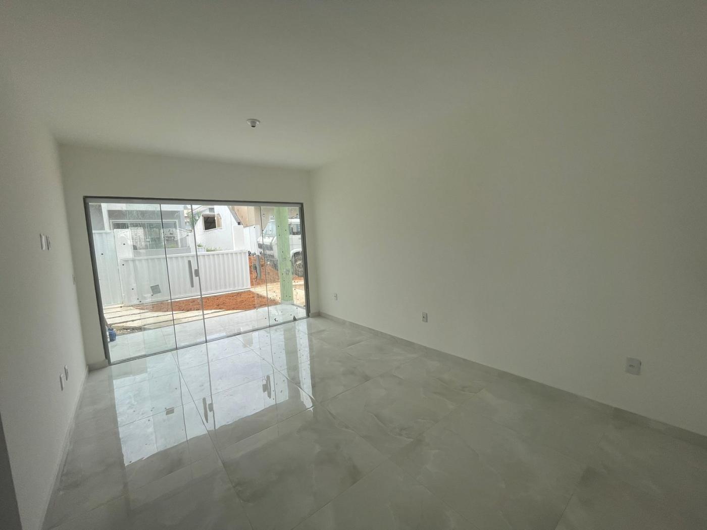 Casa à venda com 2 quartos, 200m² - Foto 4