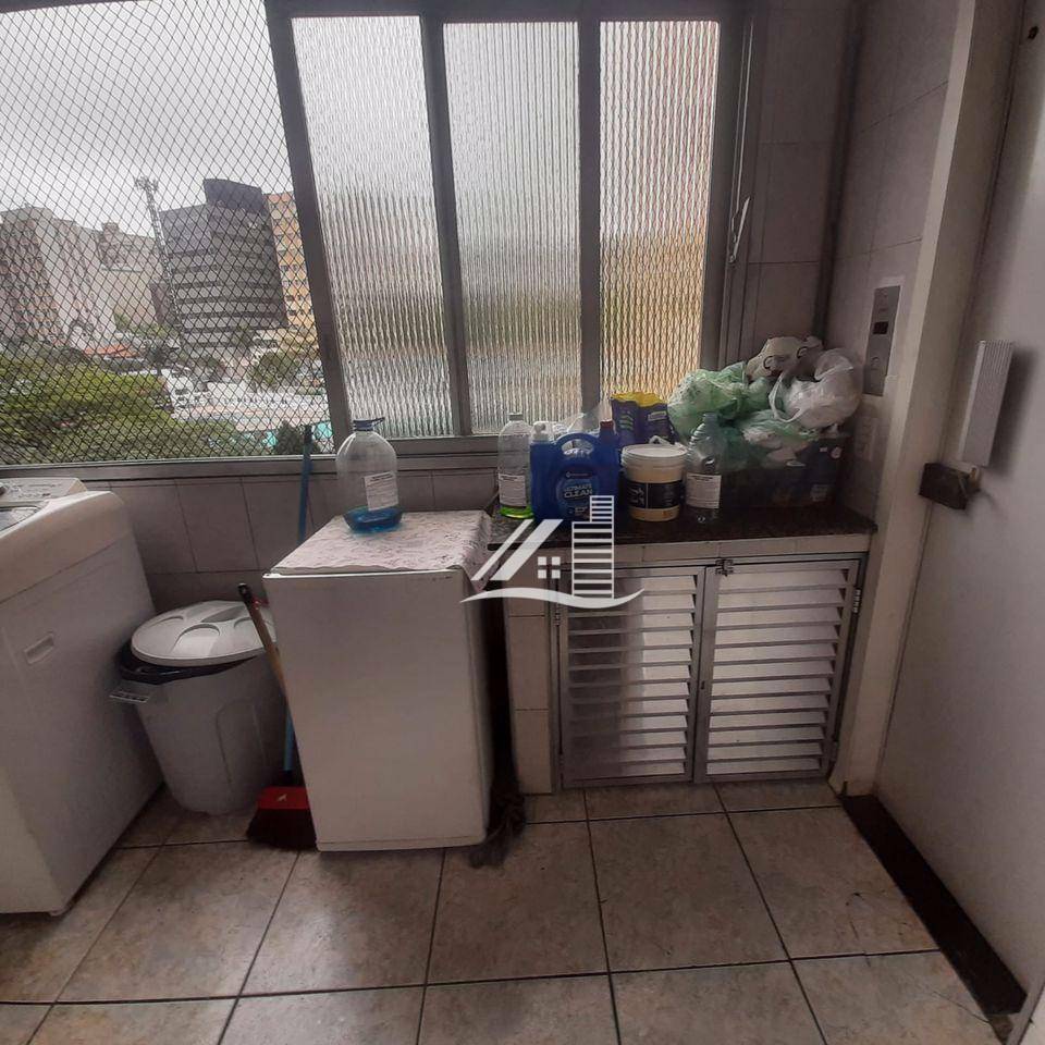 Apartamento à venda com 4 quartos, 222m² - Foto 8