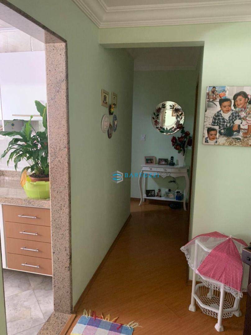 Apartamento à venda com 3 quartos, 94m² - Foto 9