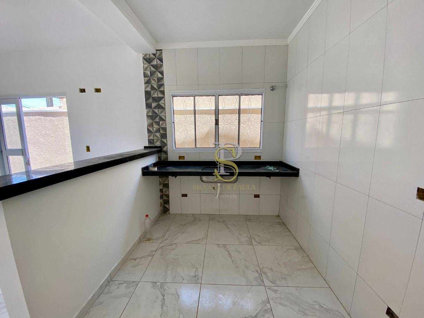 Casa à venda com 2 quartos, 85m² - Foto 4