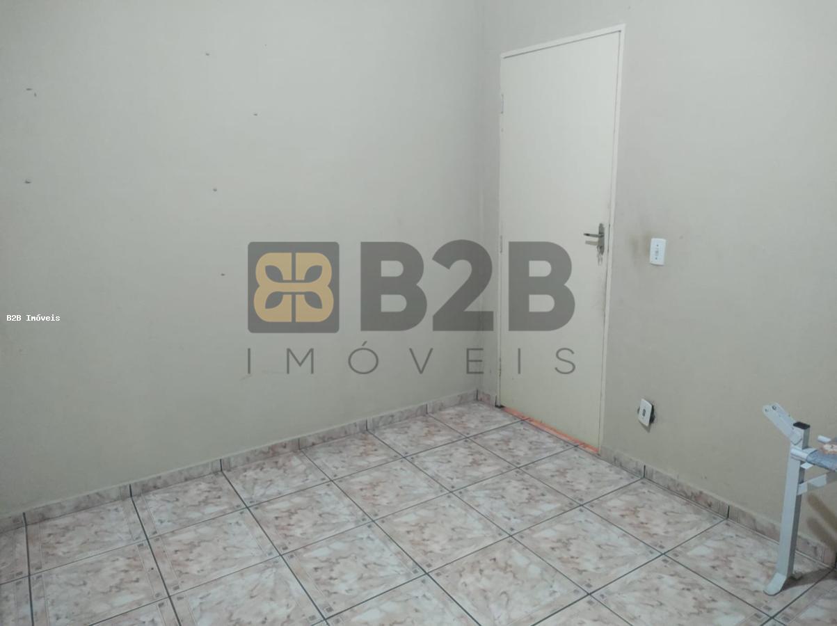 Casa à venda com 3 quartos, 109m² - Foto 13