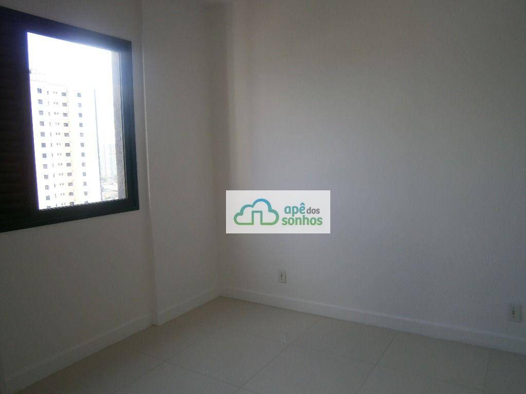 Apartamento para alugar com 2 quartos, 70m² - Foto 11