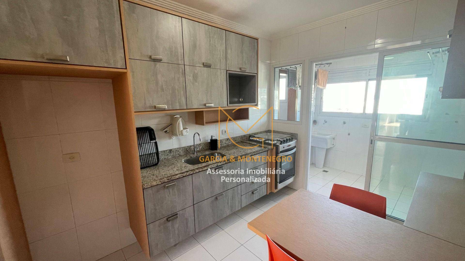 Apartamento para alugar com 3 quartos, 130m² - Foto 18